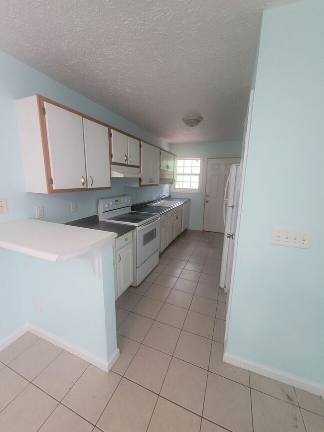 Foto del edificio - 3 bedroom 2 bath home located in mid -Wilmington area