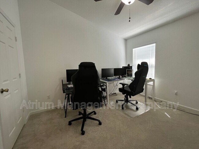 Foto del edificio - 5130 Hawkstone Dr