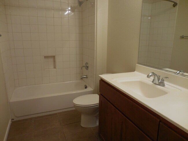 Building Photo - PARADISE VALLEY GATED CONDO sz