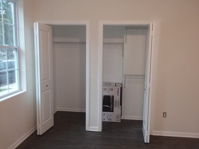 Foto del edificio - 347 Canfield Ln