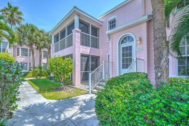 Building Photo - 391 NE Plantation Rd