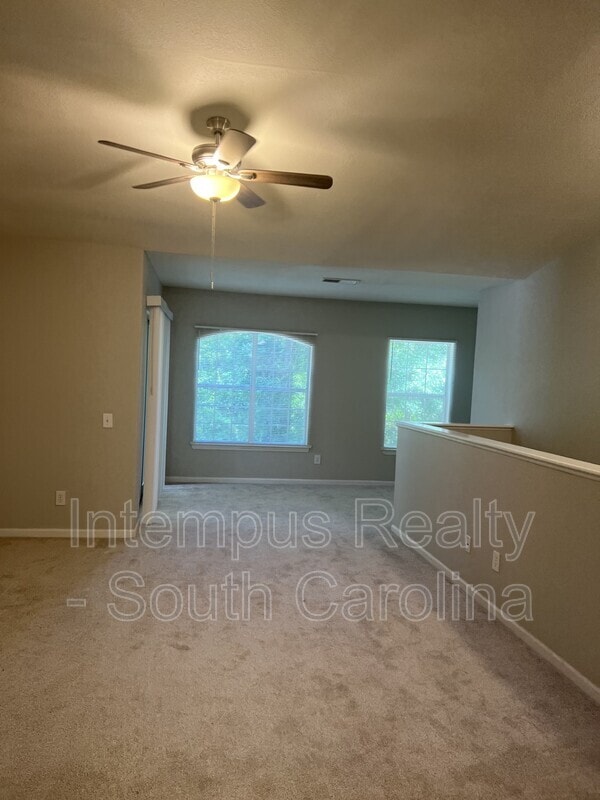 Building Photo - 897 Fording Island Rd