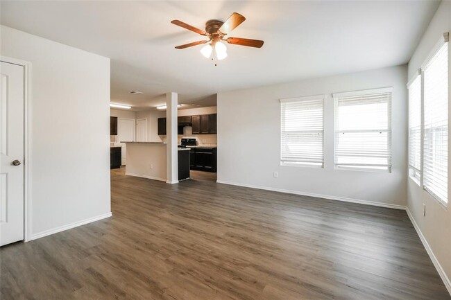 Foto del edificio - 13911 Woodway Crossing Ln