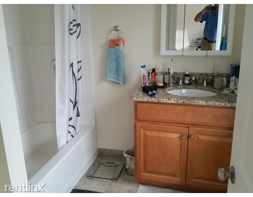 Building Photo - 59 Loomis St