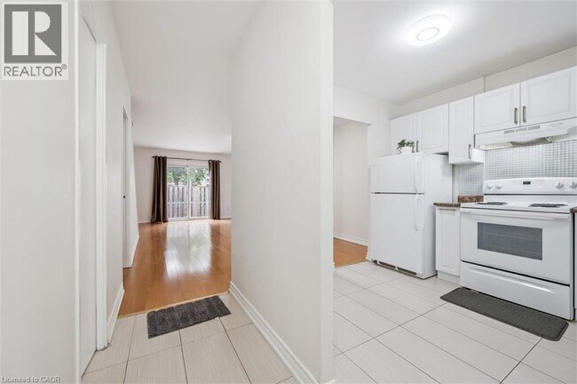 Building Photo - 178 Westcourt Pl