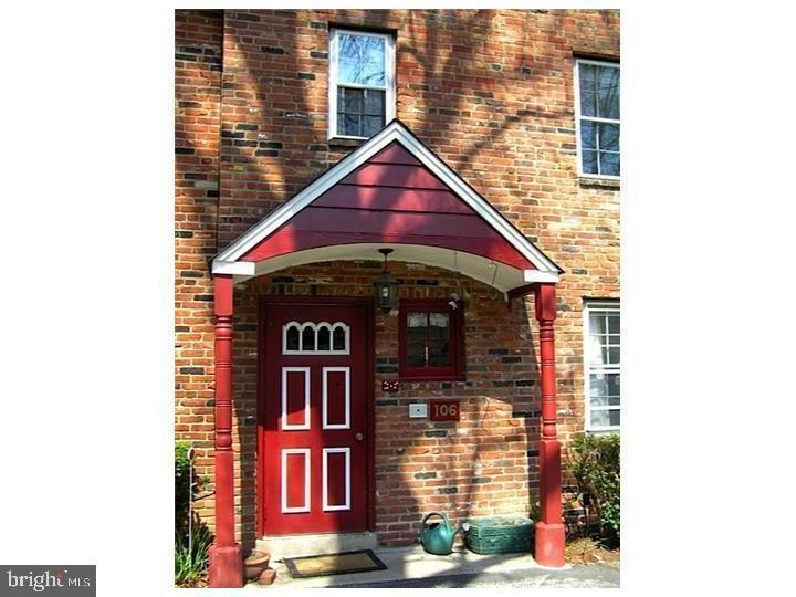 Primary Photo - 108 N Roberts Rd