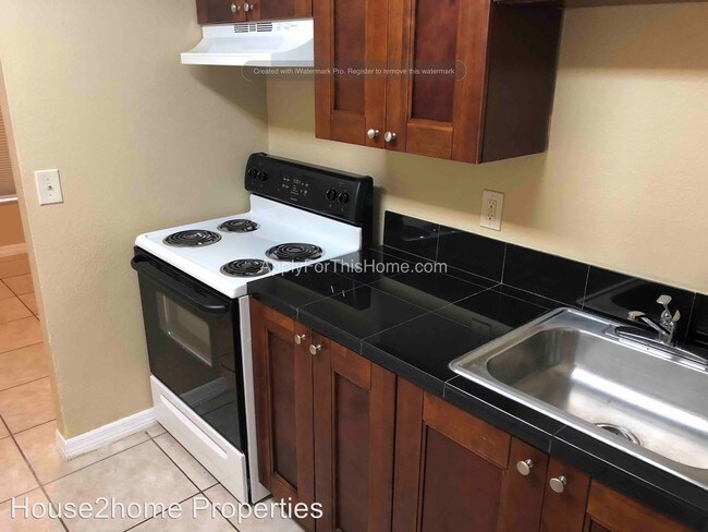 Foto del edificio - 11727 N 12th St