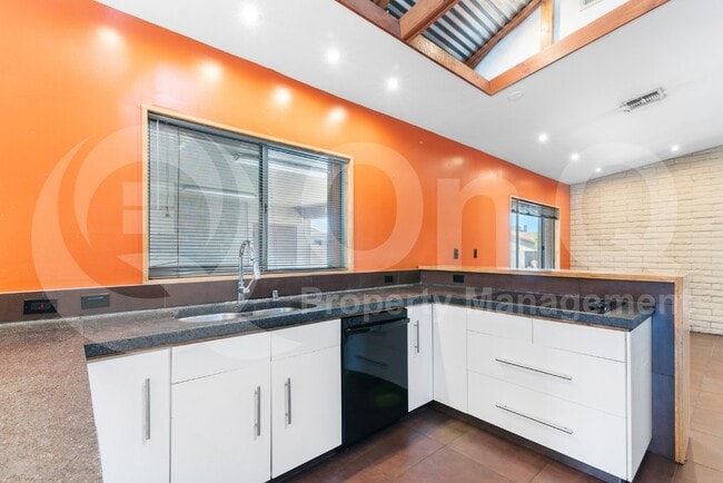 Foto del edificio - 3907 S Farmer Ave