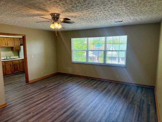 Foto del edificio - 515 Monroe Ave