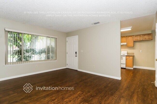 Foto del edificio - 9926 Burline St