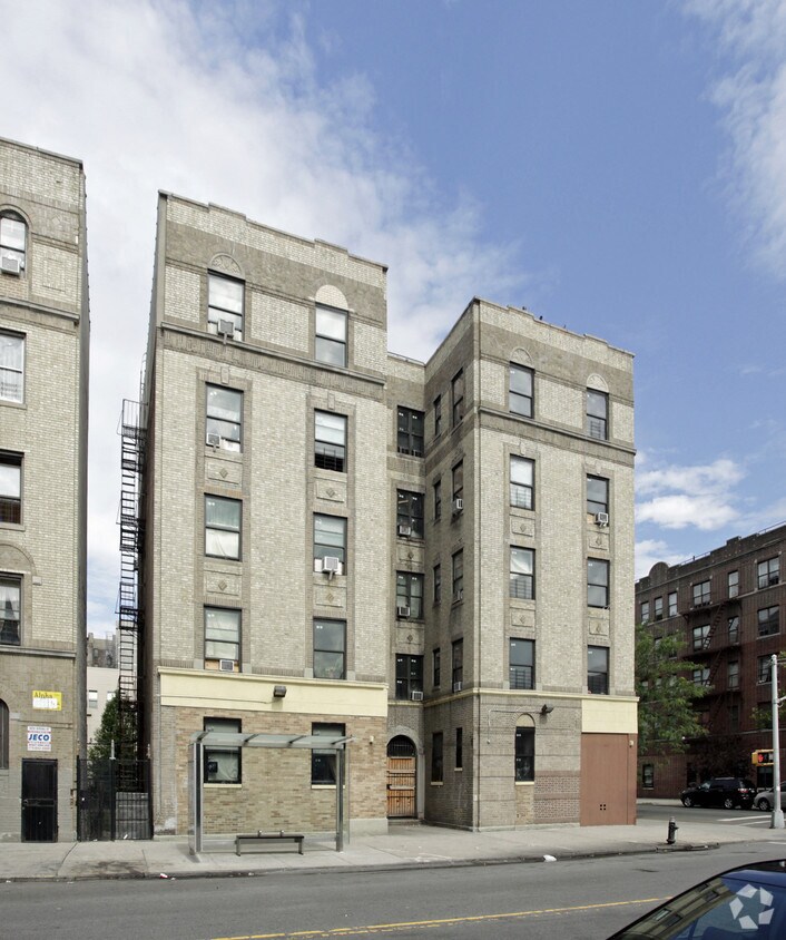 Foto principal - 266 E 169th St