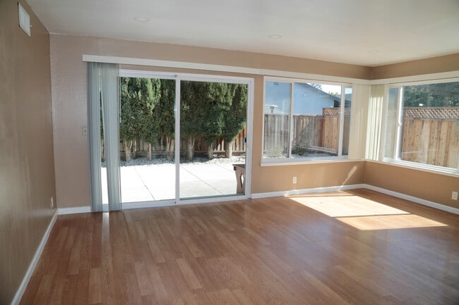 Building Photo - 4160 Arpeggio Ave