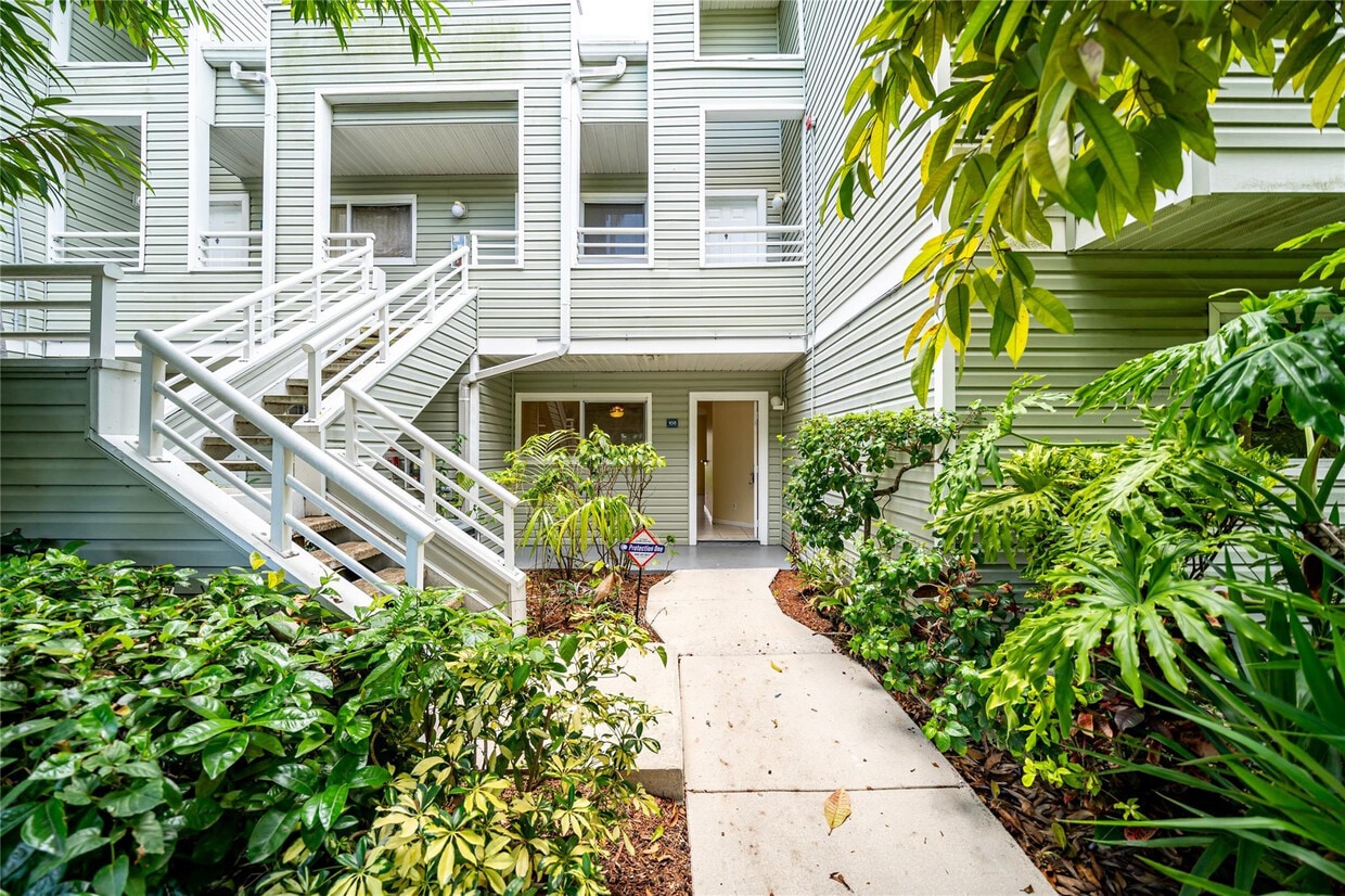 Foto principal - 3453 NW 44th St