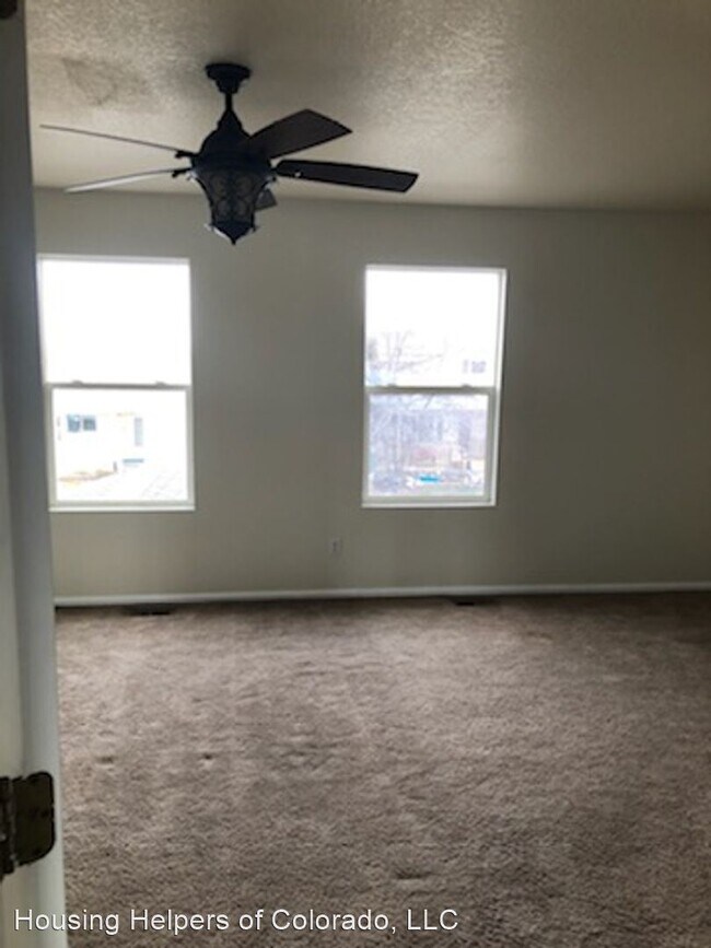 Building Photo - 3 br, 2.5 bath House - 1161 Fall River Circle