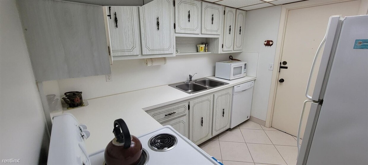 Primary Photo - 2 br, 2 bath House - 630 Ocean Dr Apt 214