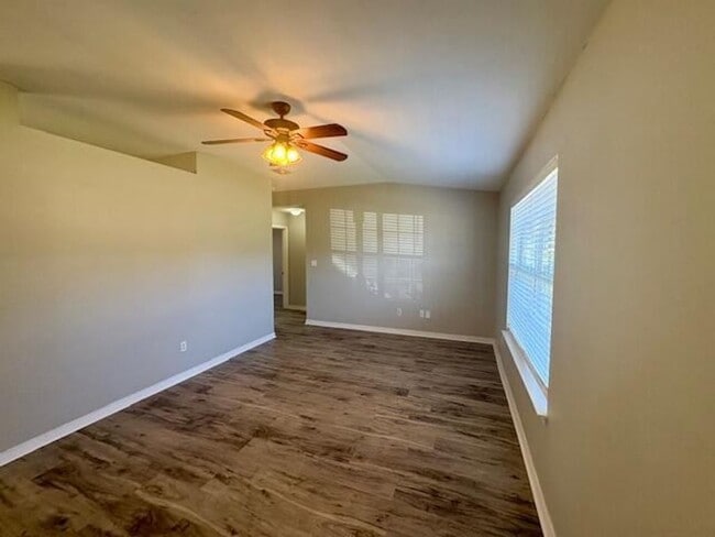 Building Photo - 2027 Las Vegas Trail