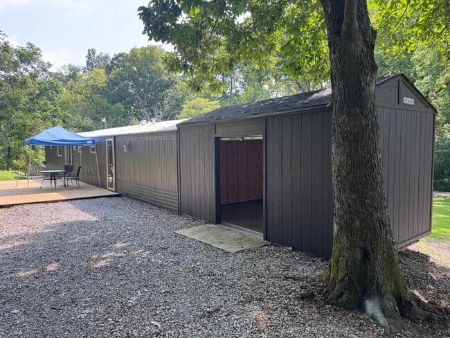 Building Photo - 4096 Simpson Ln