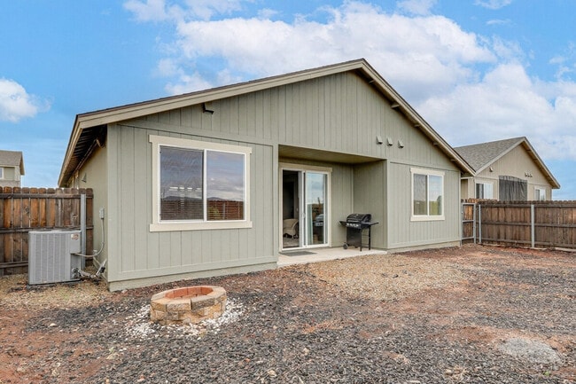 Building Photo - 12281 Pegasus Rd