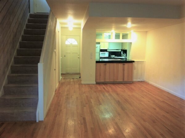 Foto del edificio - 1039 Maxwell Ave