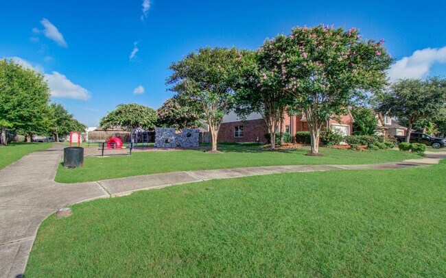 Building Photo - 14034 Chelseahurst Ln