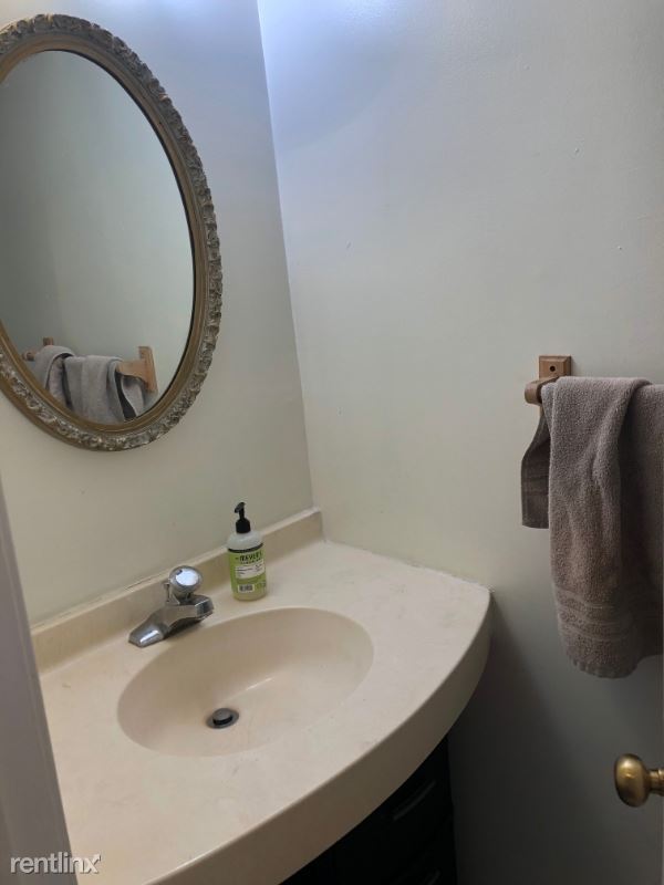 Building Photo - 3 br, 2.5 bath Townhome - 5908 Kara Pl