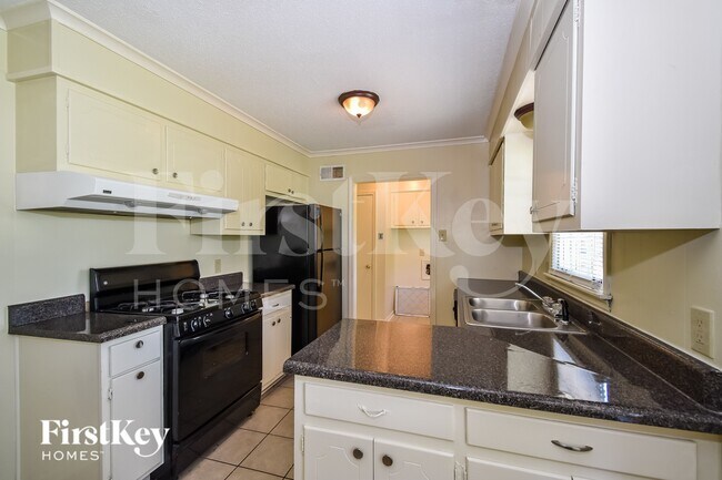 Foto del edificio - 2905 Kenneth St