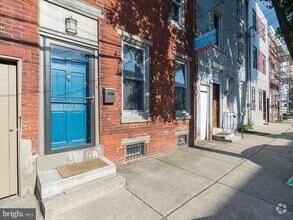 Building Photo - 1439 N Howard St