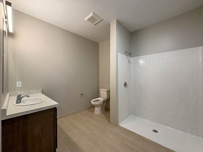 Foto del edificio - 2 bedroom Unit at Red Skye Lofts