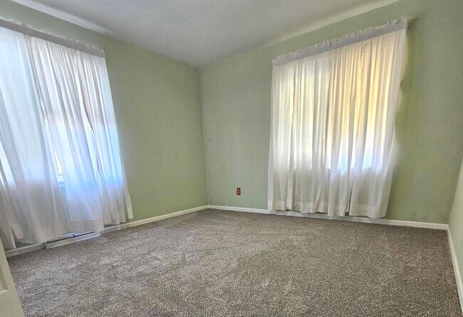 Foto del edificio - 714 N Bridge St