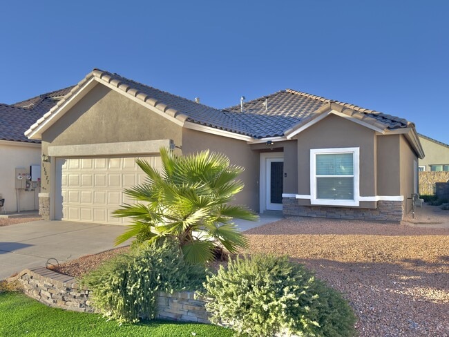 Building Photo - 13877 Paseo Perlas Dr