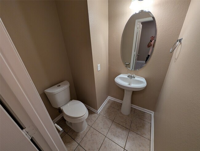 Building Photo - 18920 Sunrise Rnch Ct