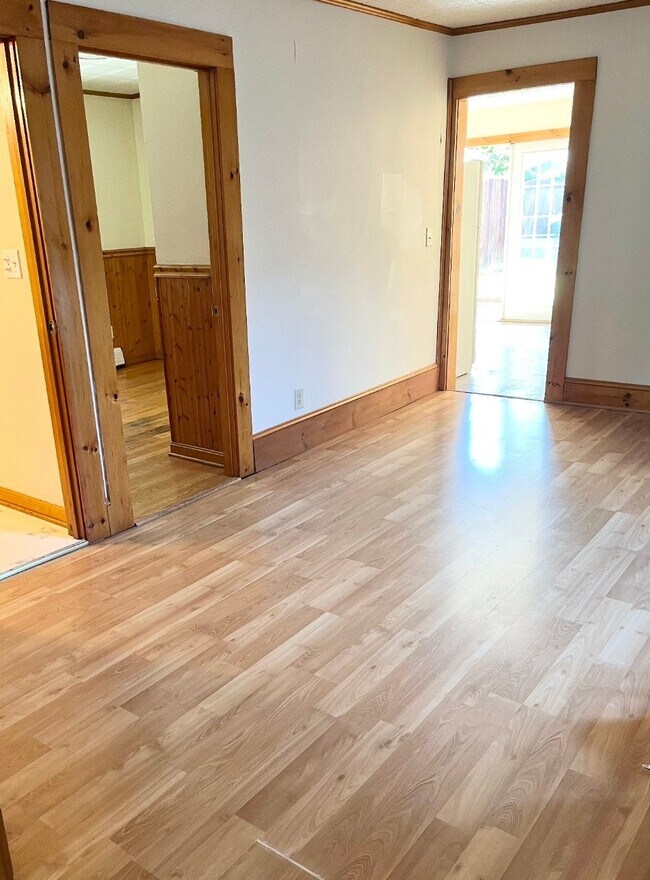 Foto del edificio - 204 N Champlain St