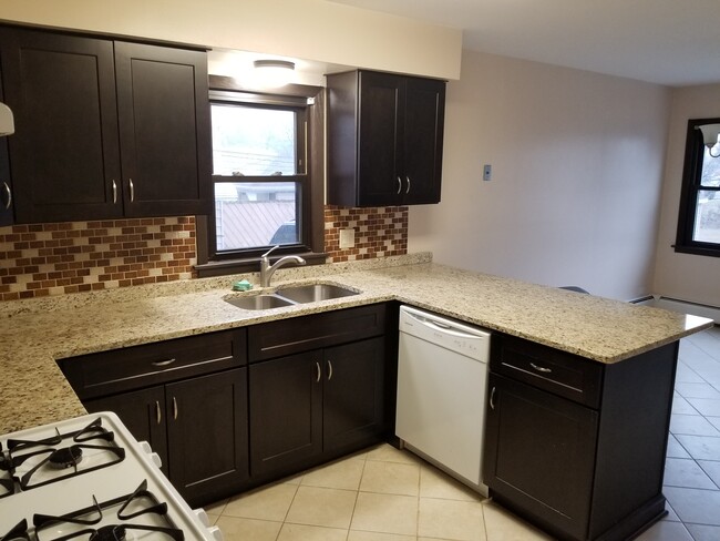 Foto del edificio - 4607 Pulaski Ave
