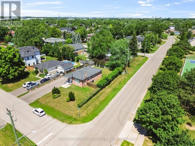 Building Photo - 544 Sandmere Pl