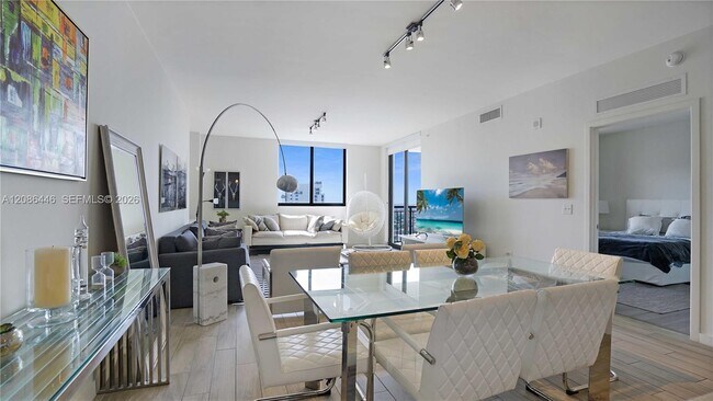 Foto del edificio - 999 SW 1st Ave