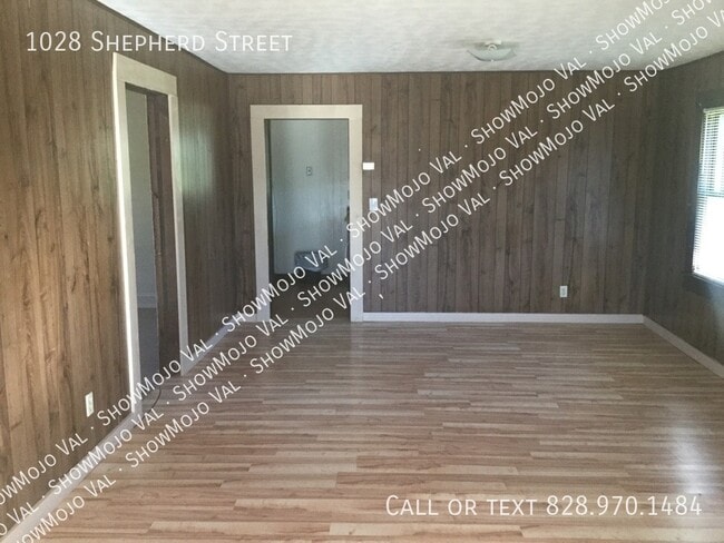 Foto del edificio - 1028 Shepherd St