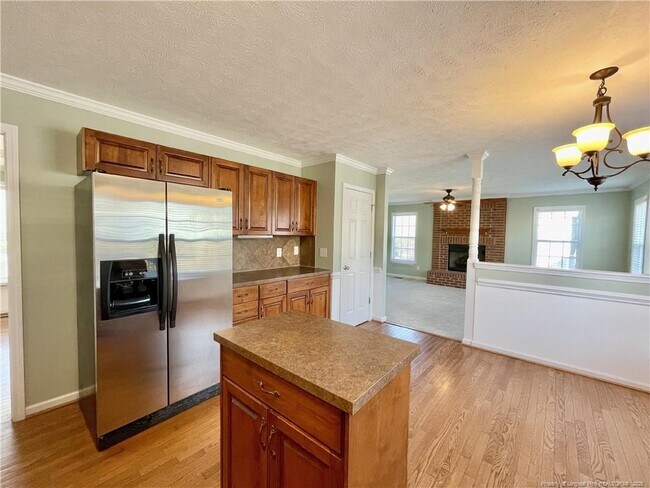 Foto del edificio - 1607 Pendleton Ct