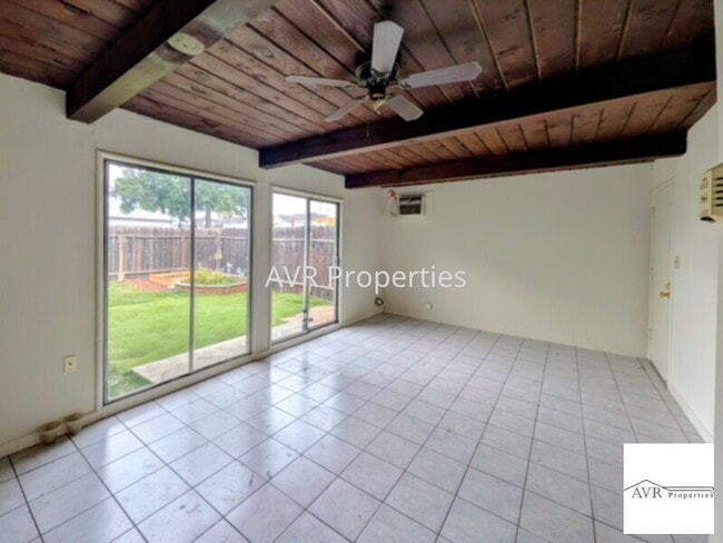 Building Photo - Fantastic two bedroom Livermore duplex with storage