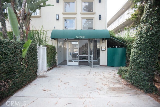 Foto del edificio - 10900 Blix St