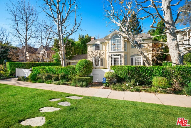 Building Photo - 523 Avondale Ave