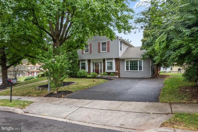 Building Photo - 1578 Yeakel Way