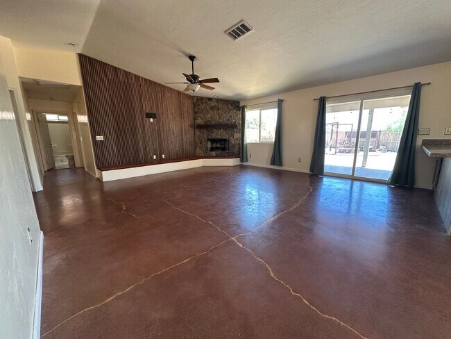 Building Photo - 5995 Encelia Dr