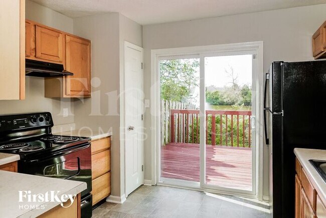 Building Photo - 6735 Ossington Drive