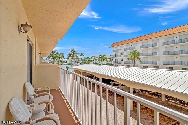 Building Photo - 3000 Gulf Shore Blvd N