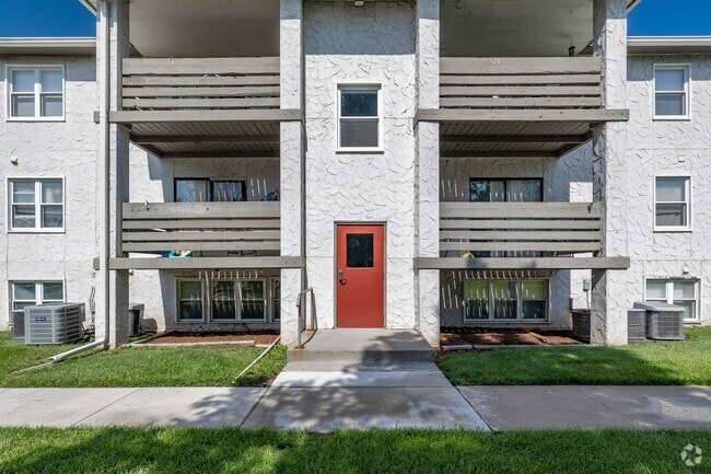 Building Photo - Maple Ridge Apartments