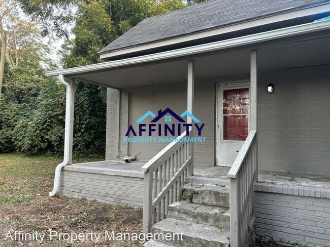 Building Photo - 3 br, 1 bath House - 109 Pine Street