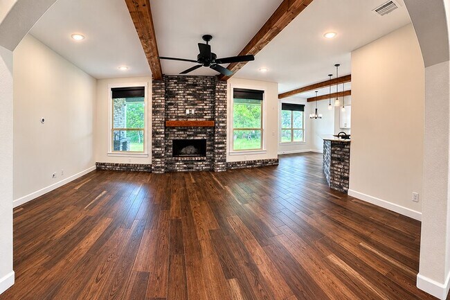 Building Photo - 3914 Gracey Ln