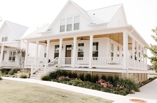 Building Photo - 2119 Loretta Parker Lane