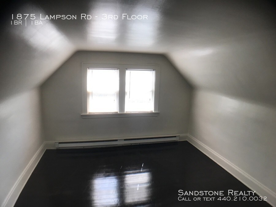Primary Photo - Located on the Top Floor!