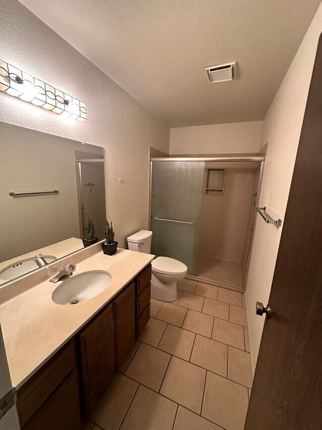 Foto del edificio - 1 Story Home in Emerald Park